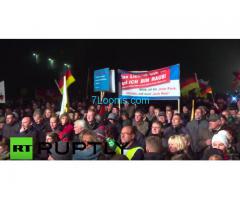 Erfurt: „Merkel muss weg“ – Tausende folgen AfD-Protest-Aufruf; 29.10.2015