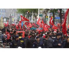 Erdogan-Fans in Wien; Das Herz schlägt dort, wo die Heimat ist;