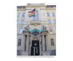 US-Botschaft in Wien mit Regenbogenfahne gehießt!