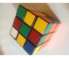 Biete Original Rubik´s Cube; gebraucht