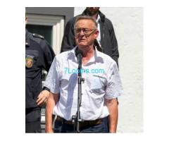 Die Gemeinde Schuld in mit dem Hochverräter Bürgermeister Helmut Lussi!! Der SpendenGelder ablehnt!
