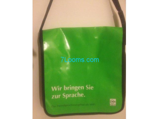 Biete: WifiWien Tasche grün zum Umhängen